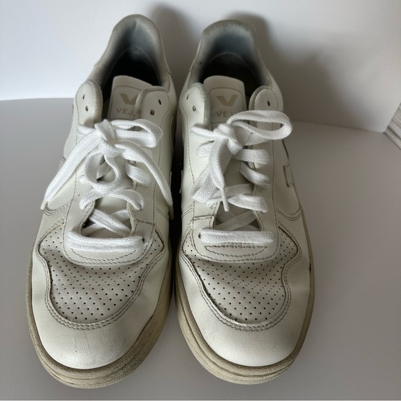 Veja  men’s sneakers - Picture 6 of 9